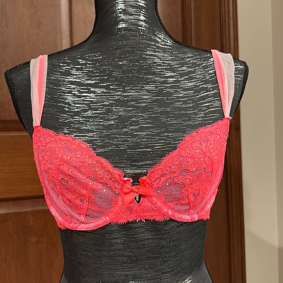 Very Sexy Unlined bra. - Picture 1 of 6